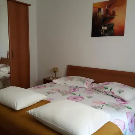 Aurora Apartment *